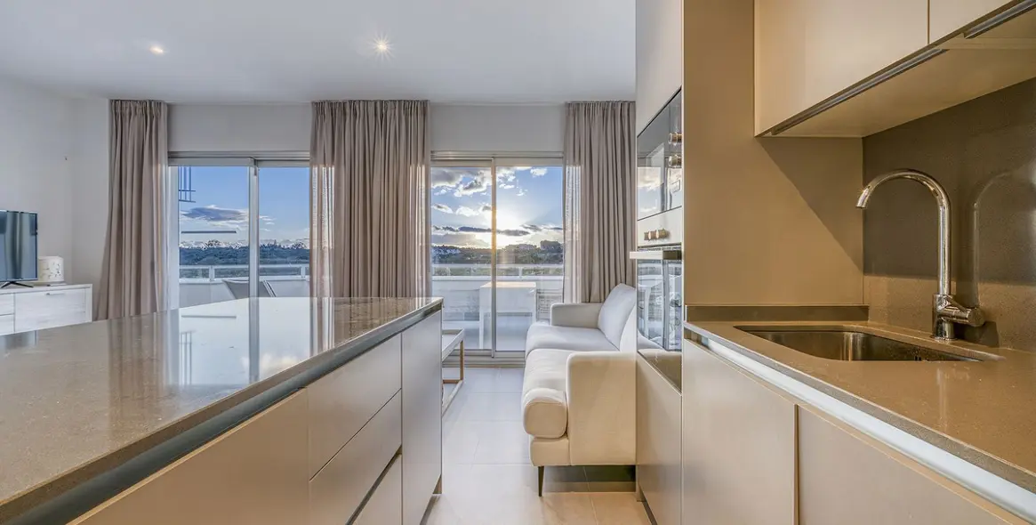 Sale of penthouse in Cancelada 20