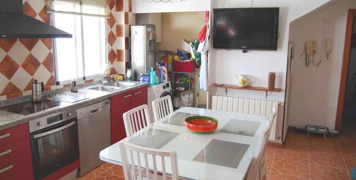 Sale of penthouse duplex in Estepona 4