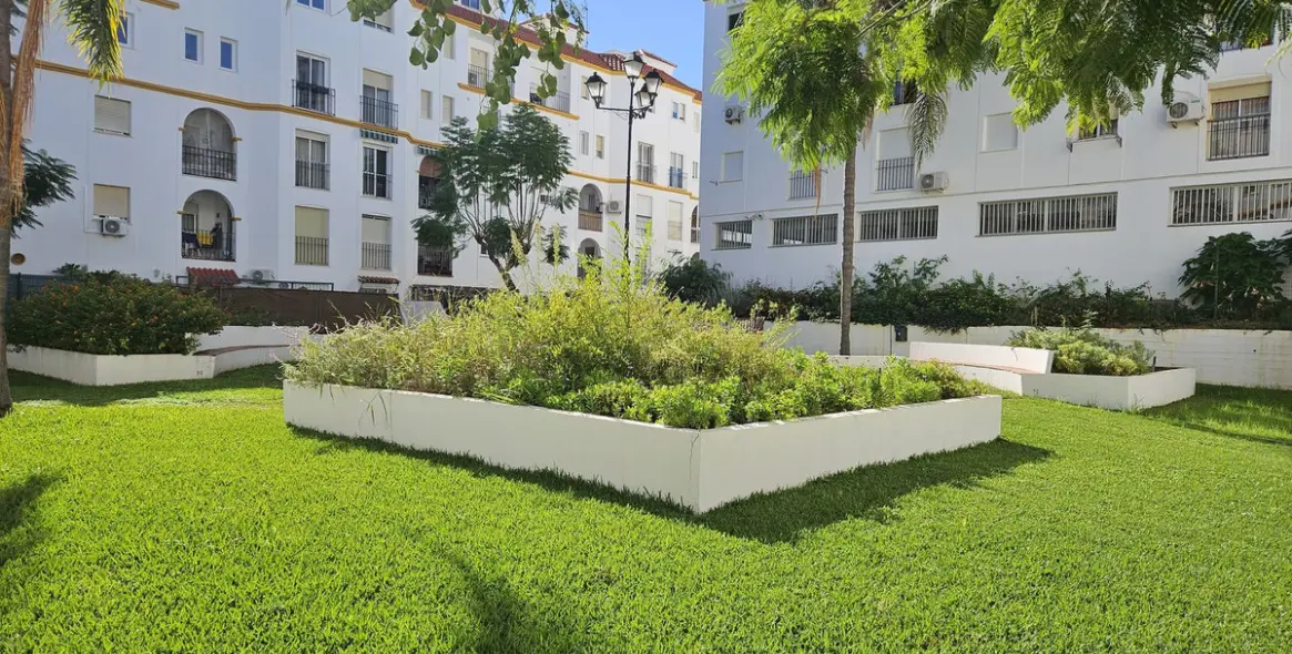 Sale of penthouse duplex in Estepona 8