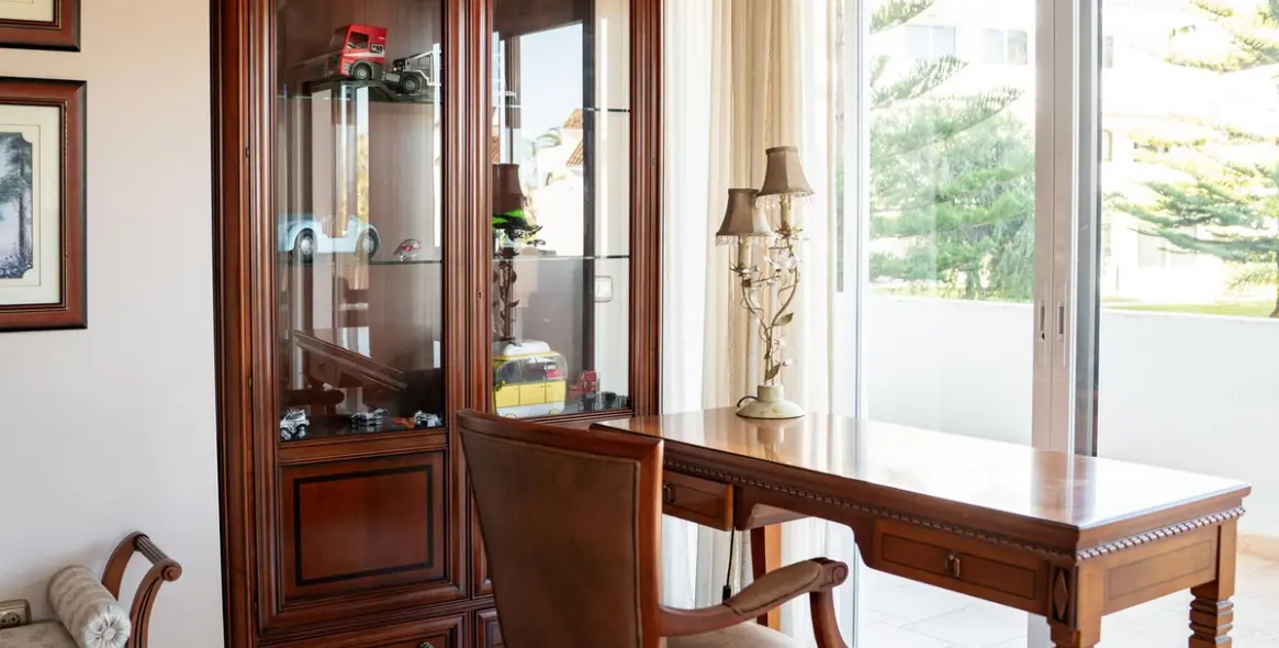 Venta de apartamento en planta media en Nueva Andalucía 23