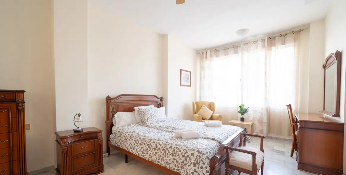 Venta de apartamento en planta media en Nueva Andalucía 3