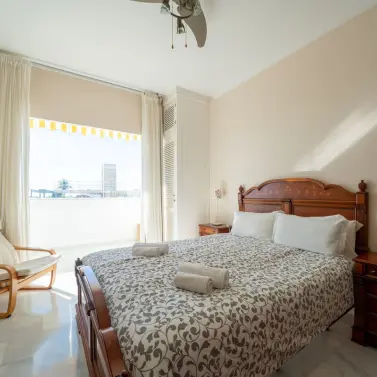 Sale of middle floor apartment in Nueva Andalucía