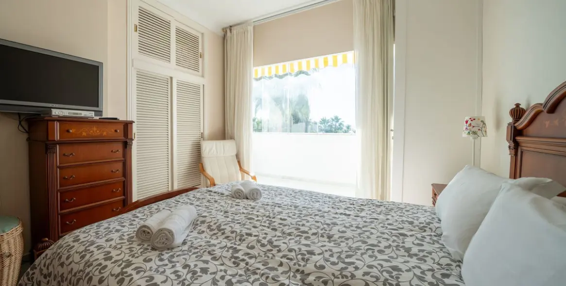 Venta de apartamento en planta media en Nueva Andalucía 7