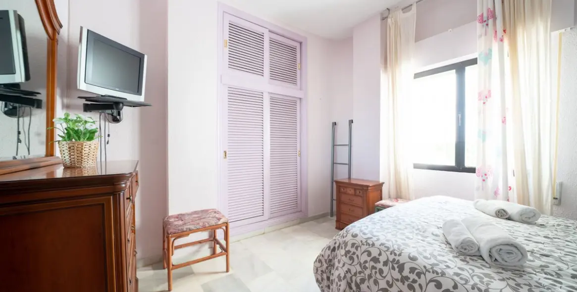 Venta de apartamento en planta media en Nueva Andalucía 9