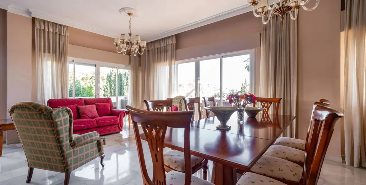 Venta de apartamento en planta media en Nueva Andalucía 19