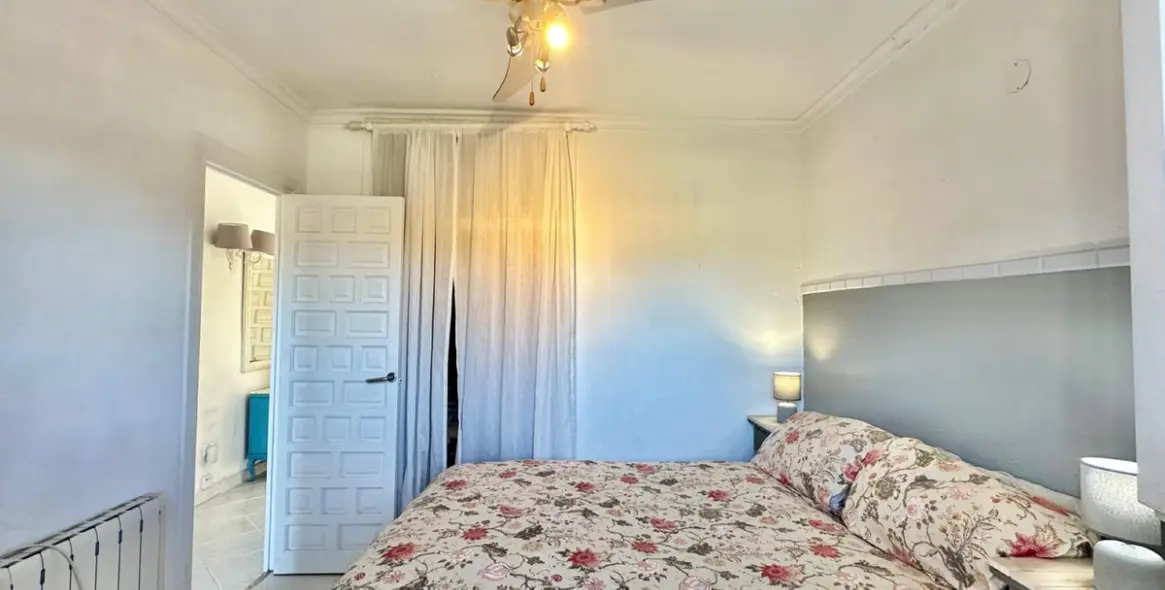 Long-term rent of penthouse in The Golden Mile 7