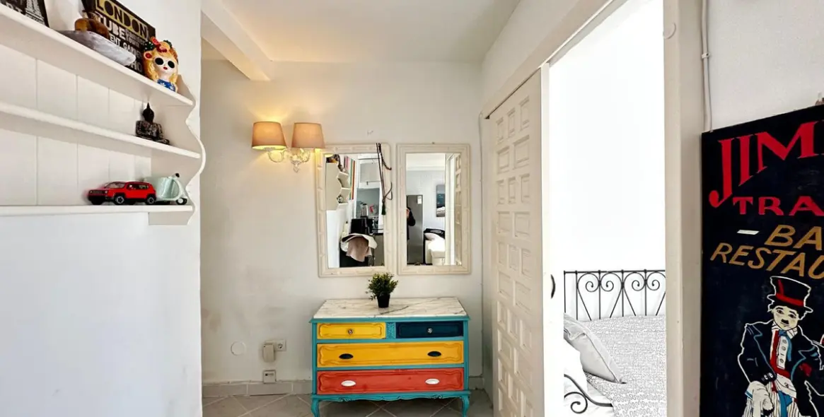 Long-term rent of penthouse in The Golden Mile 13