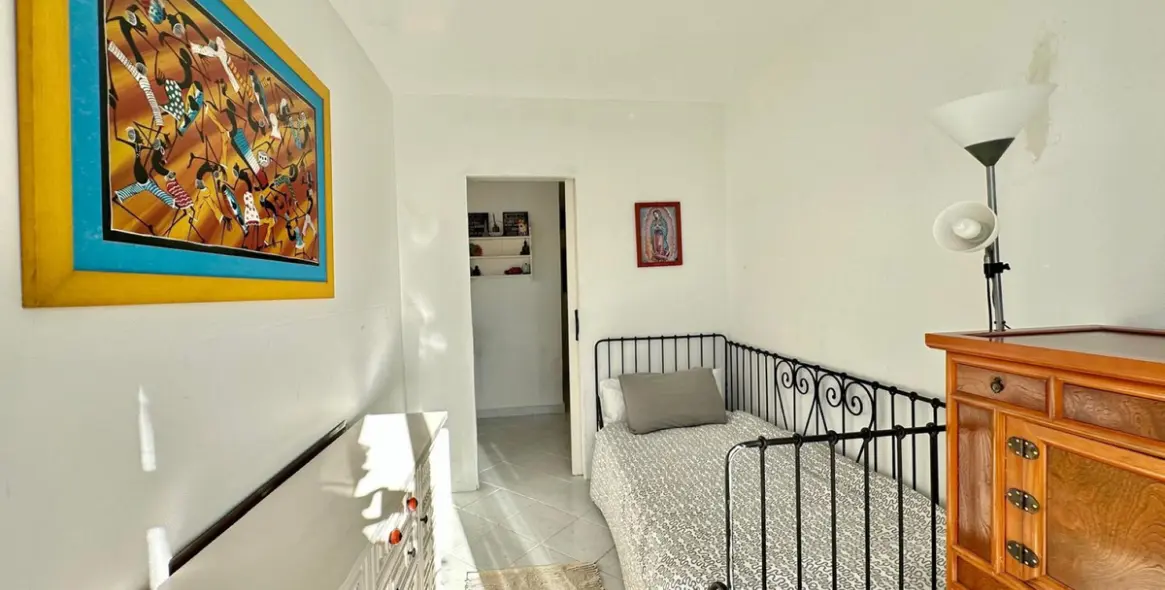 Long-term rent of penthouse in The Golden Mile 18