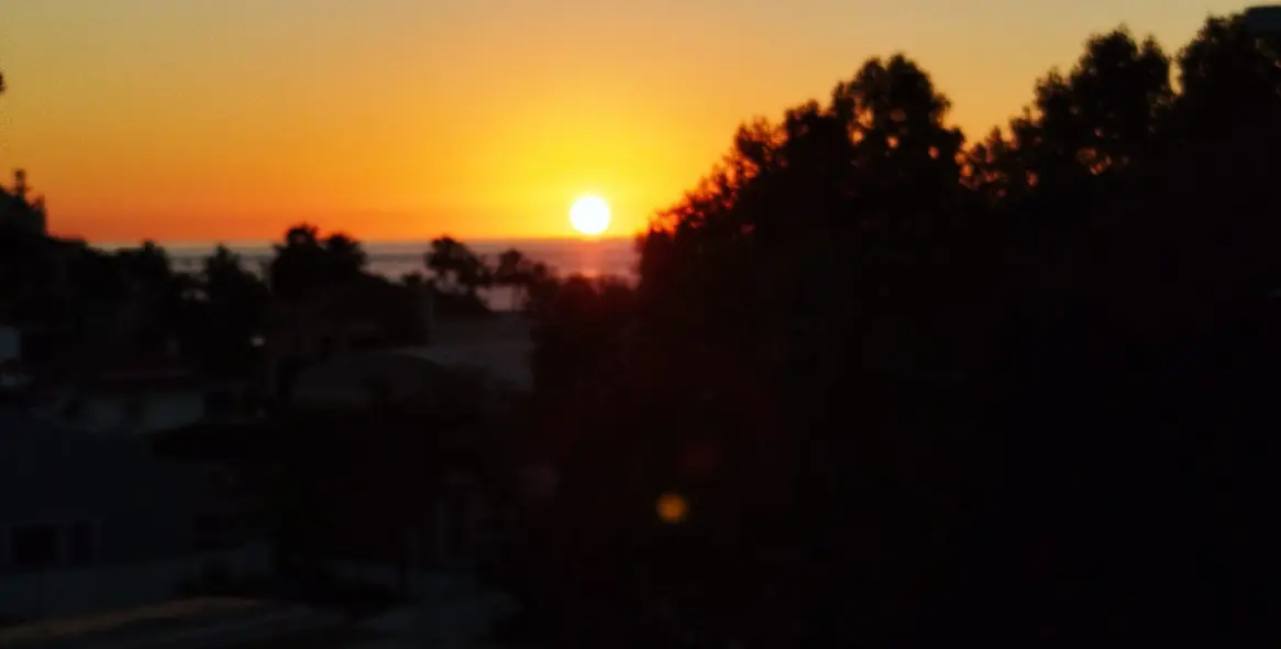 Long-term rent of penthouse in The Golden Mile 27