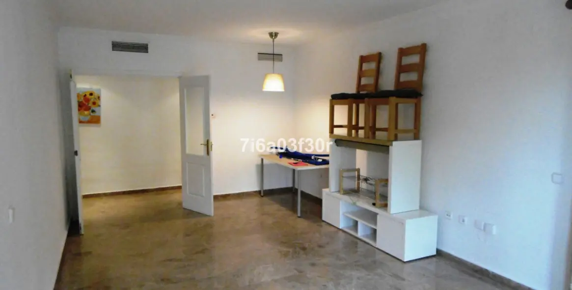 Long-term rent of middle floor apartment in San Pedro de Alcántara 4