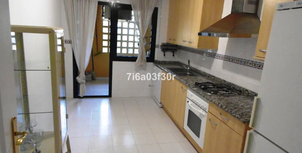 Long-term rent of middle floor apartment in San Pedro de Alcántara 6