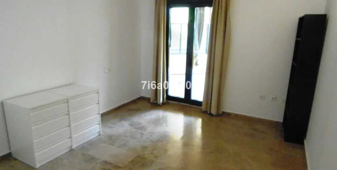 Long-term rent of middle floor apartment in San Pedro de Alcántara 9