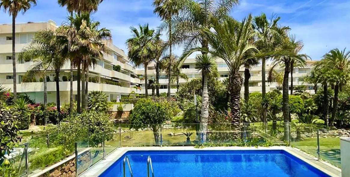 Short-term rent of ground floor apartment in Puerto Banús 4