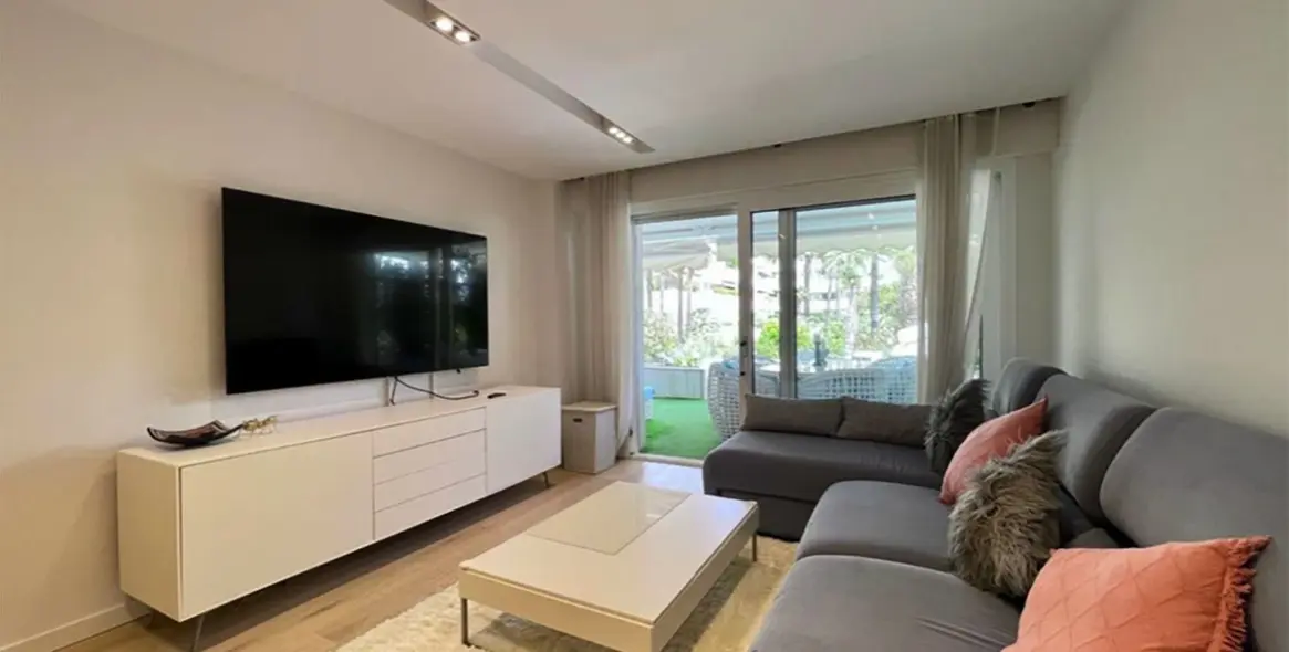 Short-term rent of ground floor apartment in Puerto Banús 14