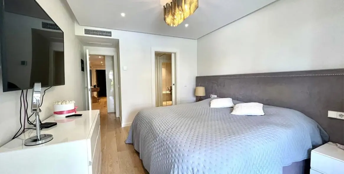 Short-term rent of ground floor apartment in Puerto Banús 21