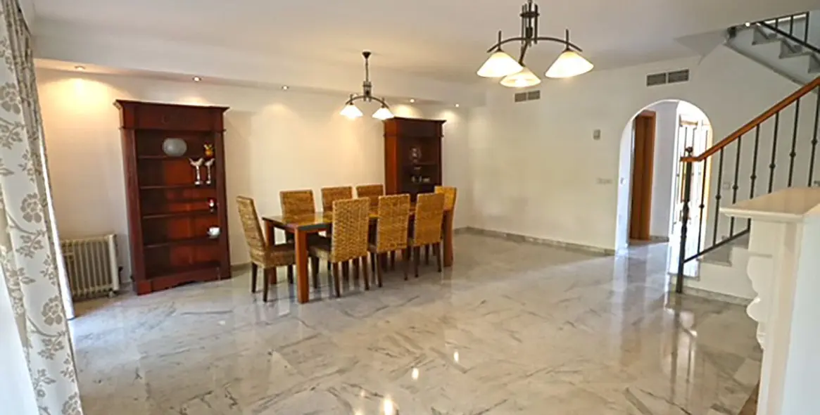 Long-term rent of townhouse in Marbella 4