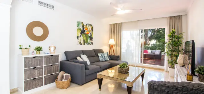 Long-term rent of ground floor apartment in Elviria 0