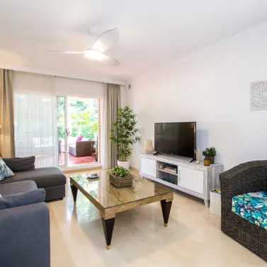 Long-term rent of ground floor apartment in Elviria