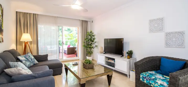 Long-term rent of ground floor apartment in Elviria 1