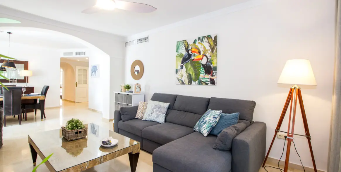 Alquiler a largo plazo de apartamento en planta baja en Elviria 3