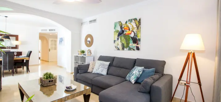 Long-term rent of ground floor apartment in Elviria 2