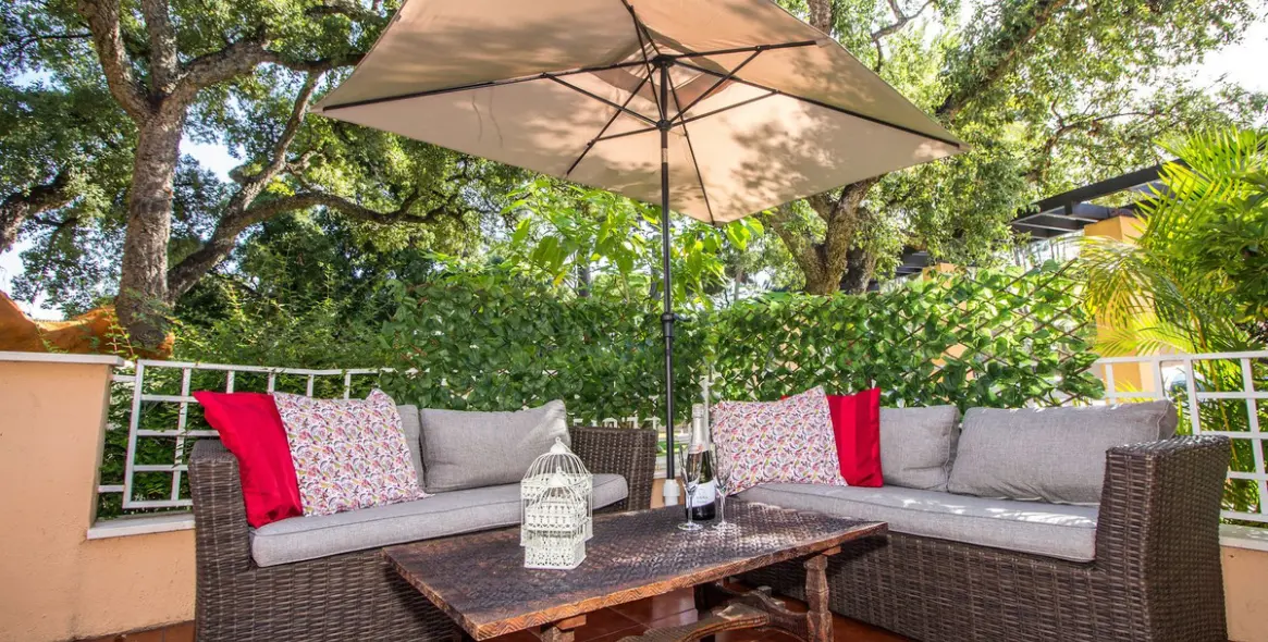 Alquiler a largo plazo de apartamento en planta baja en Elviria 4