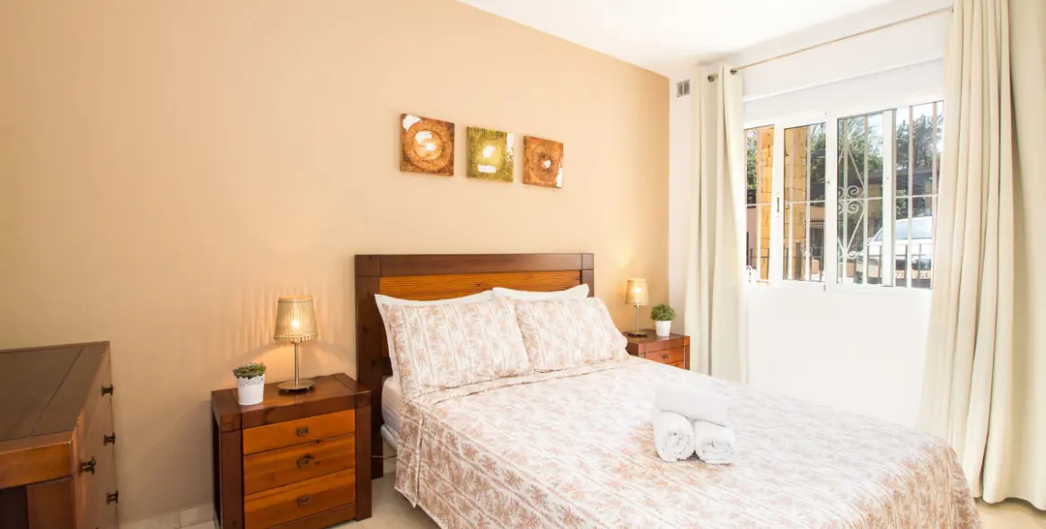 Alquiler a largo plazo de apartamento en planta baja en Elviria 11