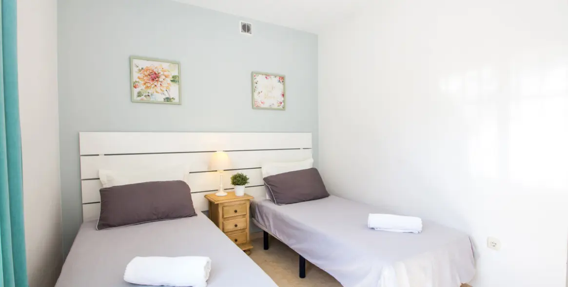 Alquiler a largo plazo de apartamento en planta baja en Elviria 12