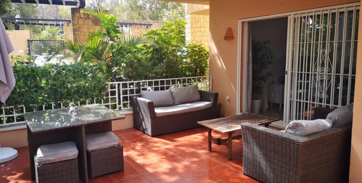 Long-term rent of ground floor apartment in Elviria 22