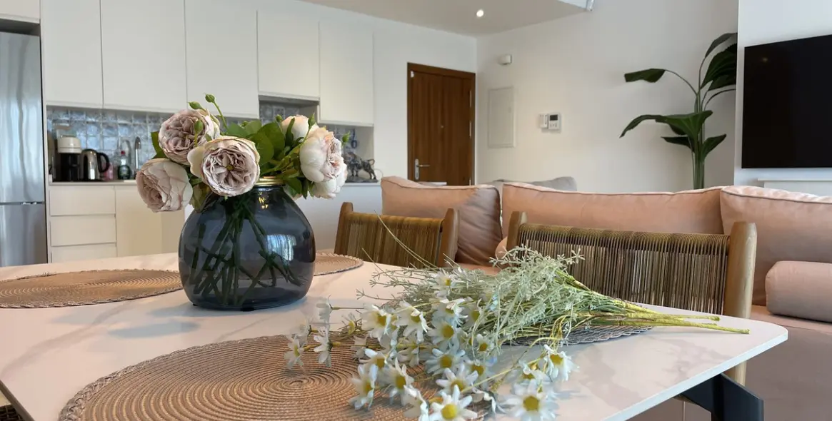 Долгосрочная аренда апартаментов на среднем этаже в El Paraiso 5