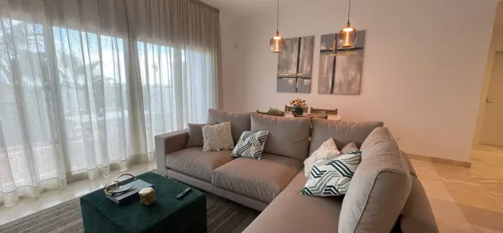 Long-term rent of middle floor apartment in El Paraiso 3