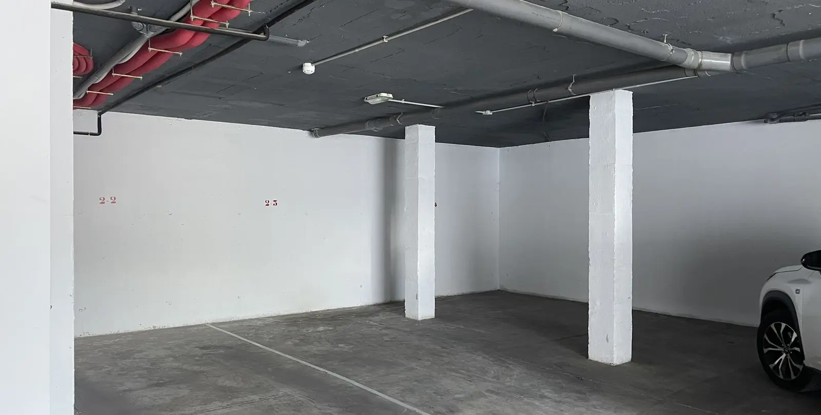 Sale of middle floor apartment in El Paraiso 27