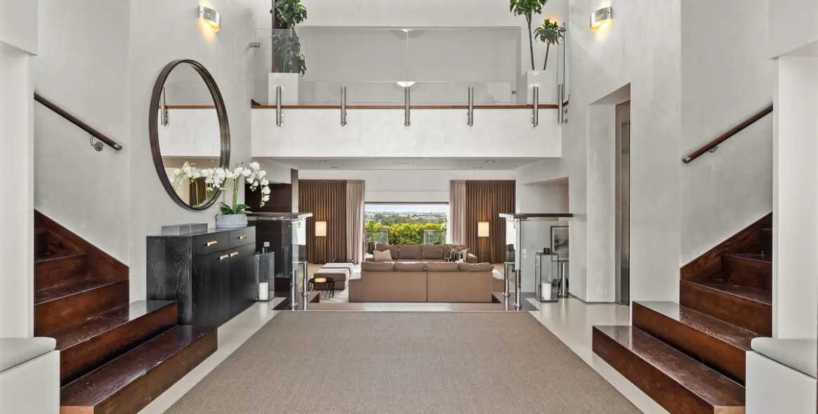 Long-term rent of detached villa in Benahavís 1