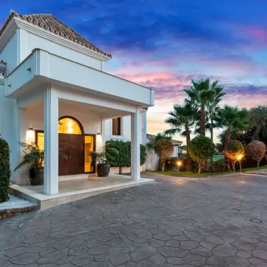 Long-term rent of detached villa in Benahavís