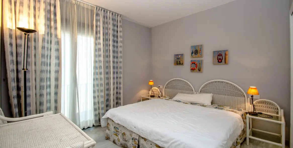 Краткосрочная аренда апартаментов на среднем этаже в Puerto Banús 8