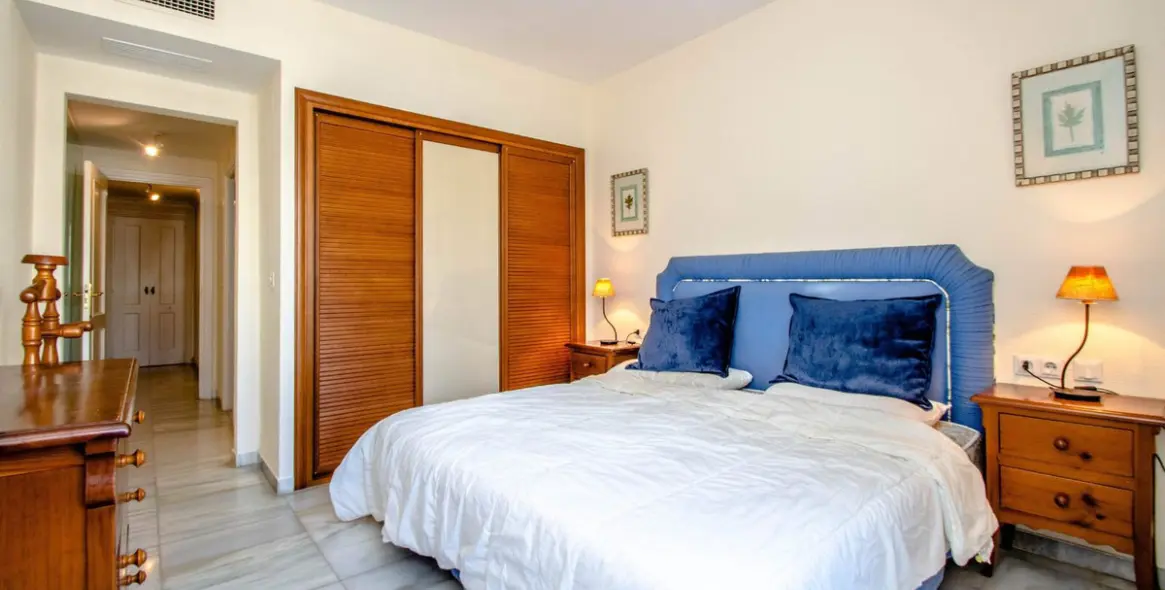 Краткосрочная аренда апартаментов на среднем этаже в Puerto Banús 9