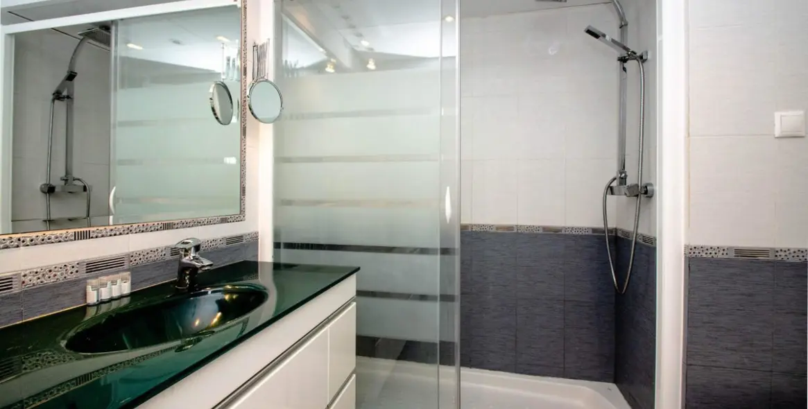 Краткосрочная аренда апартаментов на среднем этаже в Puerto Banús 19