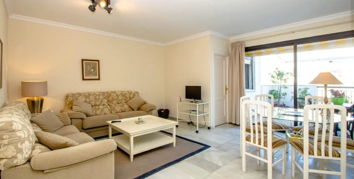 Краткосрочная аренда апартаментов на среднем этаже в Puerto Banús 30