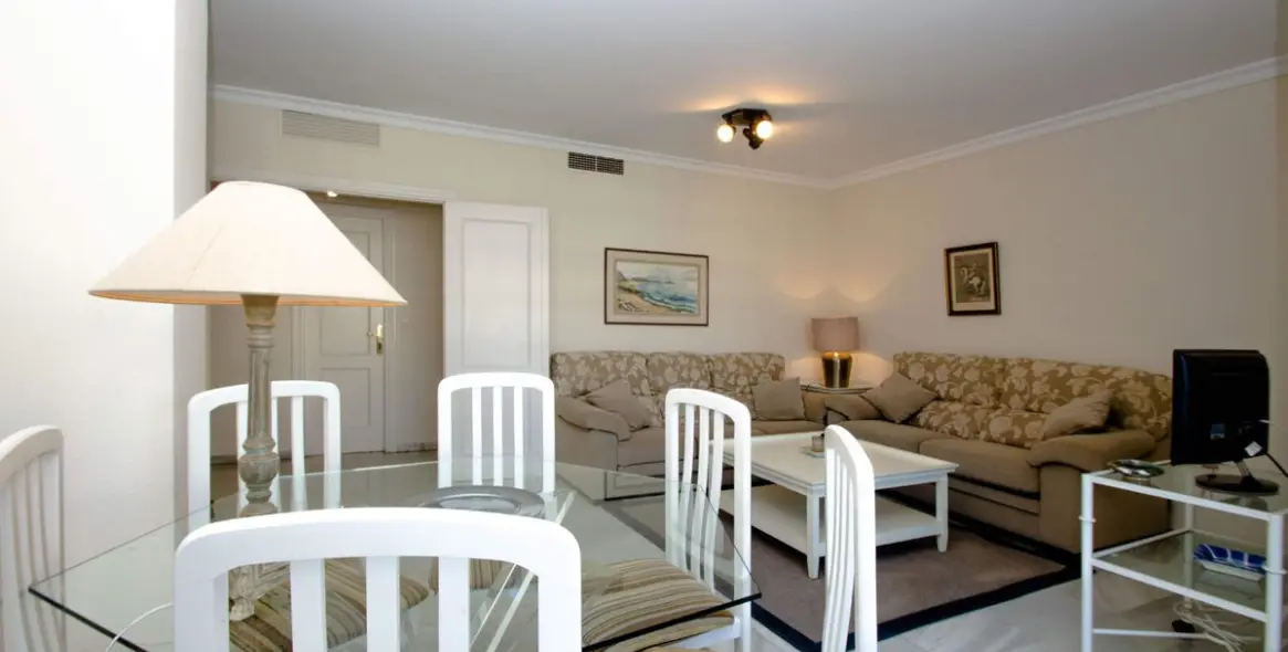 Краткосрочная аренда апартаментов на среднем этаже в Puerto Banús 35