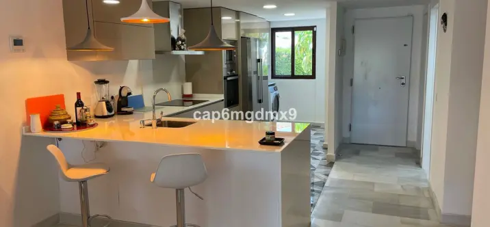 Alquiler a largo plazo de apartamento en planta media en Sierra Blanca 4