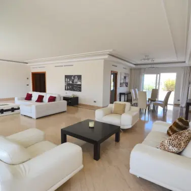Short-term rent of penthouse in Puerto Banús