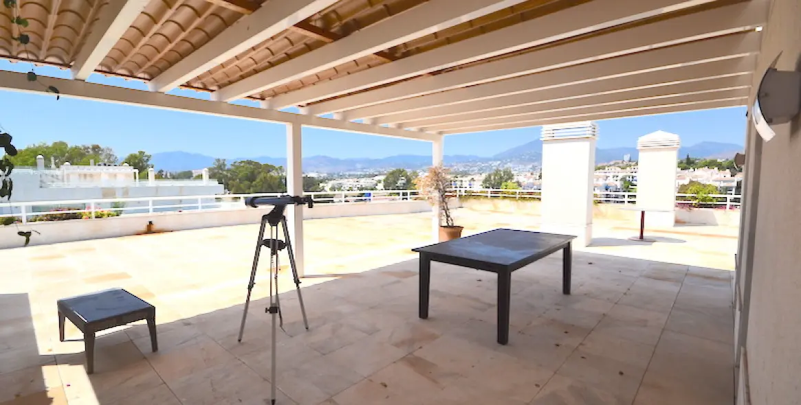 Short-term rent of penthouse in Puerto Banús 9