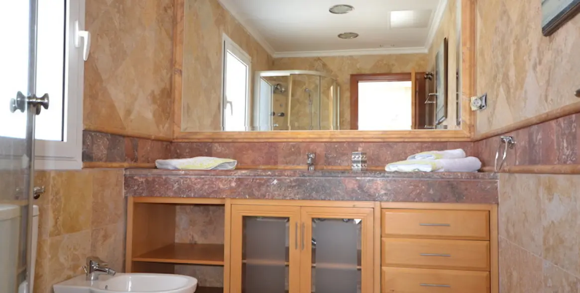 Short-term rent of penthouse in Puerto Banús 11