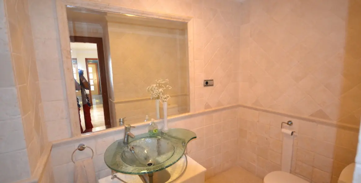 Short-term rent of penthouse in Puerto Banús 15