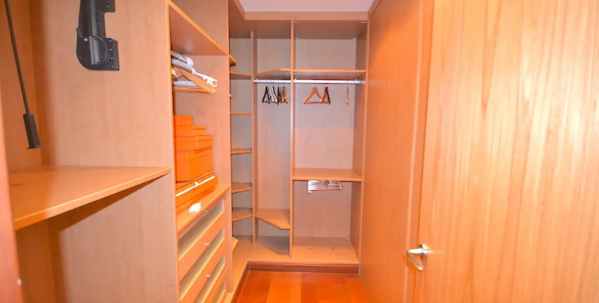 Short-term rent of penthouse in Puerto Banús 22