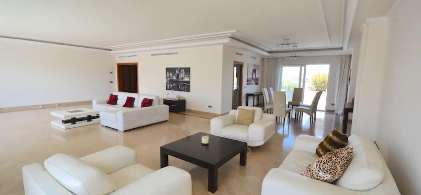 Short-term rent of penthouse in Puerto Banús 1