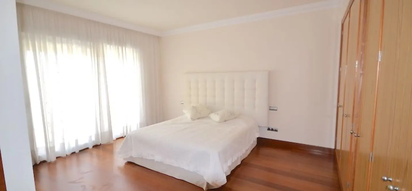Short-term rent of penthouse in Puerto Banús 3