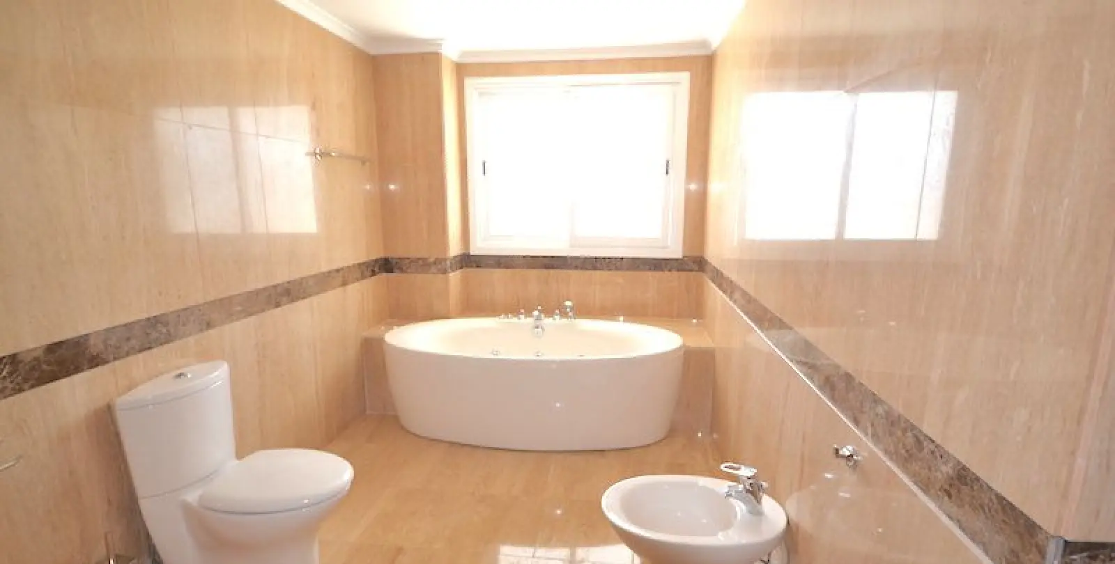 Short-term rent of penthouse in Puerto Banús 11