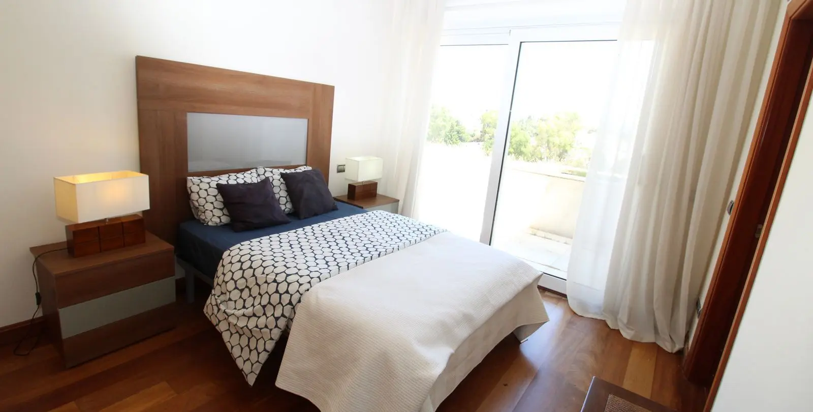 Short-term rent of penthouse in Puerto Banús 20