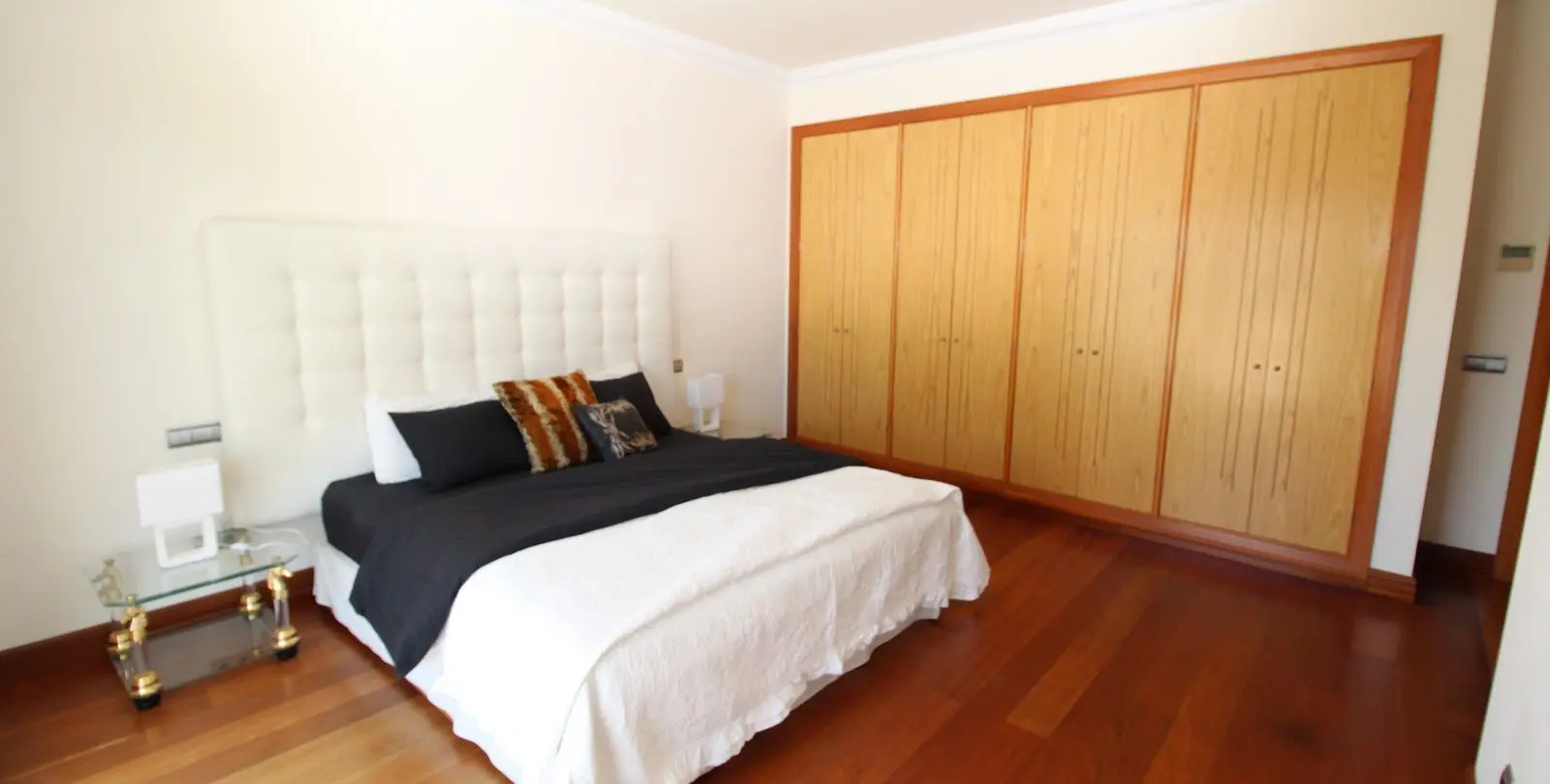 Short-term rent of penthouse in Puerto Banús 22